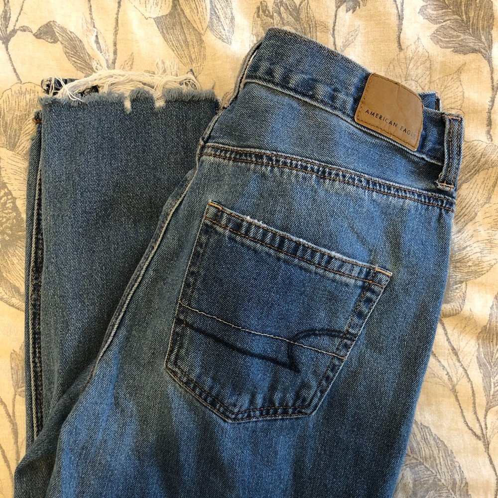 Womens Size 4 American Eagle Mom jeans